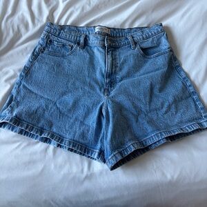 Abercrombie Dad Short High Rise